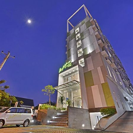 فندق سيمارانغفي  فندق ويز بيمودا سيمارانج المظهر الخارجي الصورة